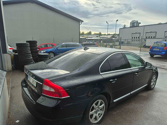 Volvo S80 5 of 5