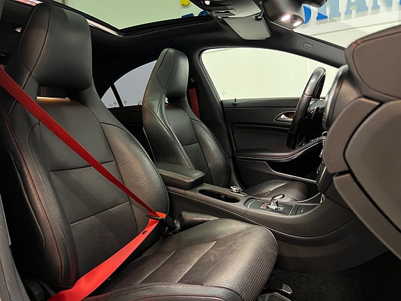 Mercedes-Benz CLA45 16 of 21