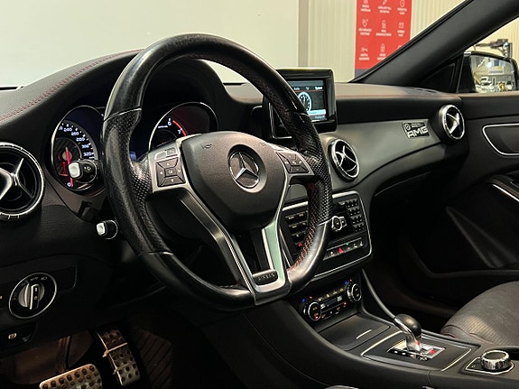 Mercedes-Benz CLA45 10 of 21