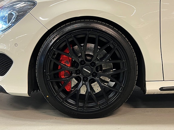 Mercedes-Benz CLA45 7 of 21