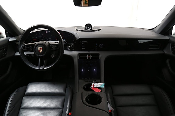 Porsche Taycan 12 of 30