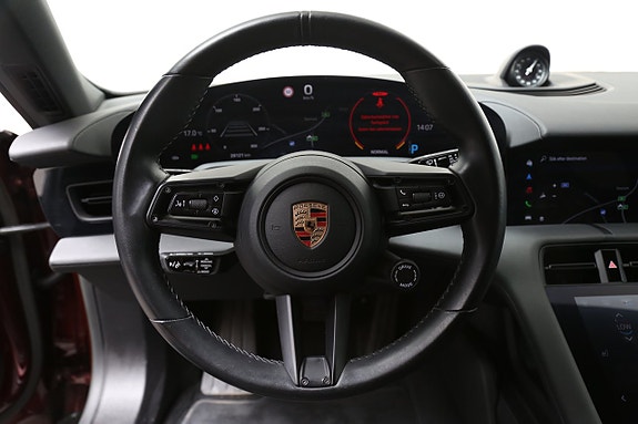Porsche Taycan 21 of 30