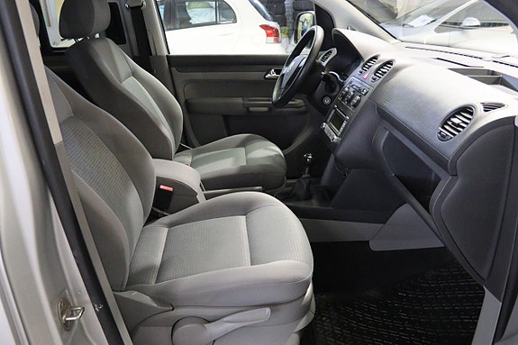 Volkswagen Caddy Maxi 8 of 14