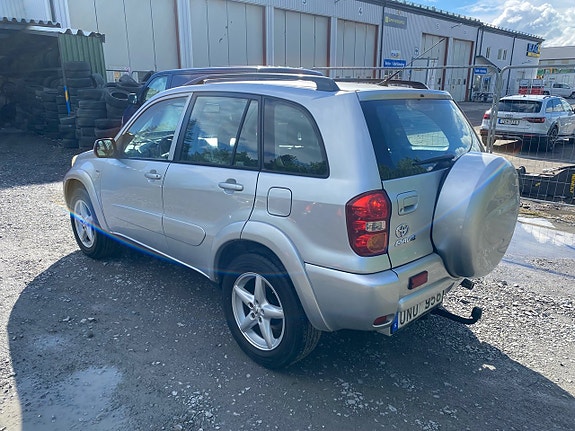 Toyota RAV4 9 of 10