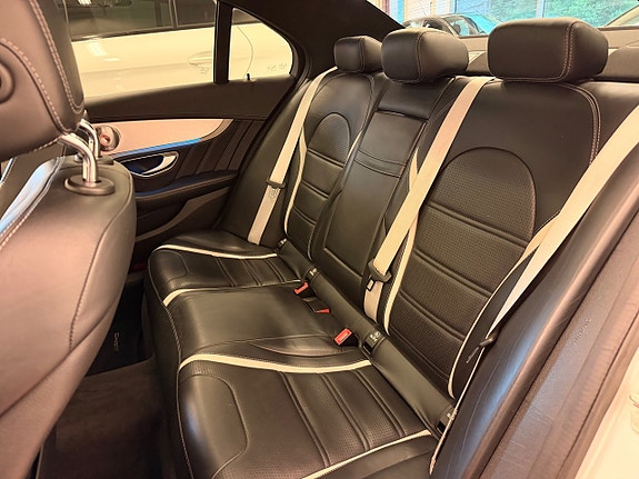 Mercedes-Benz C63 23 of 30
