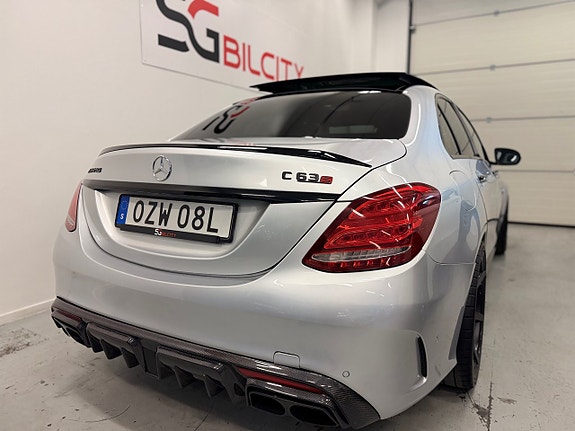 Mercedes-Benz C63 14 of 30