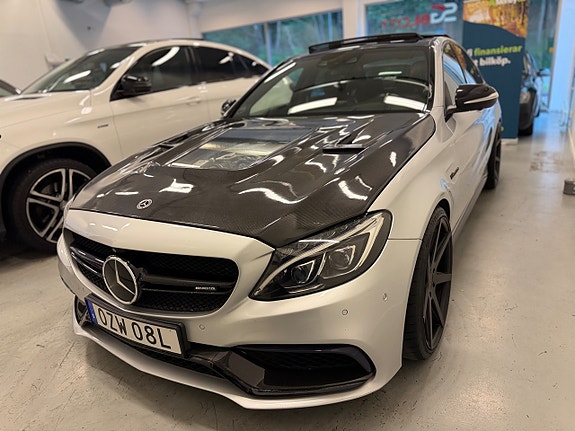 Mercedes-Benz C63 4 of 30