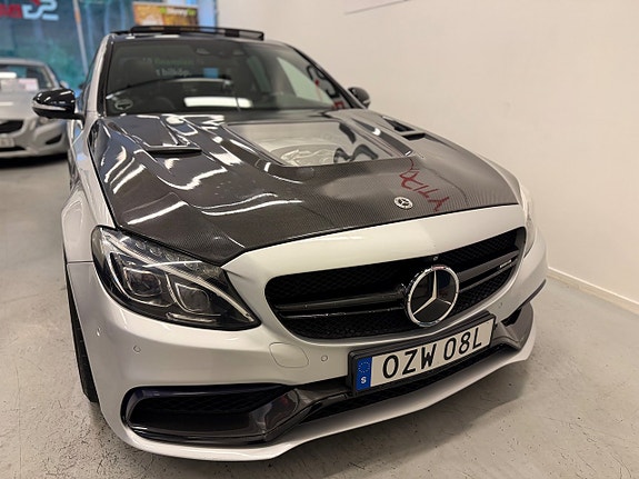 Mercedes-Benz C63 3 of 30