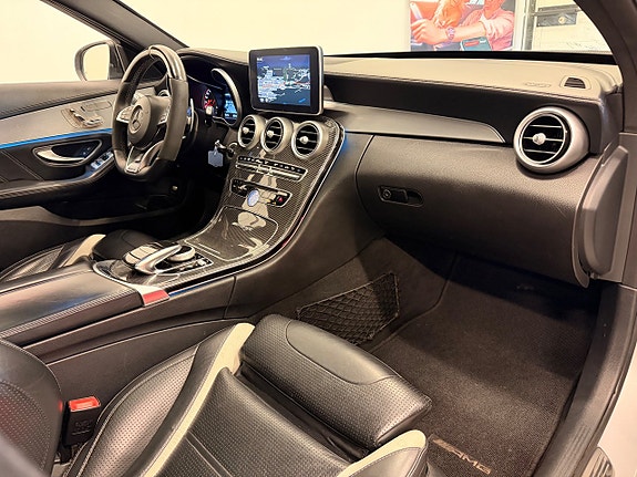 Mercedes-Benz C63 20 of 30