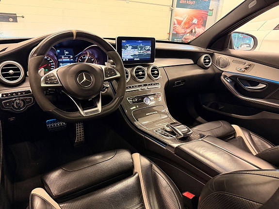 Mercedes-Benz C63 27 of 30