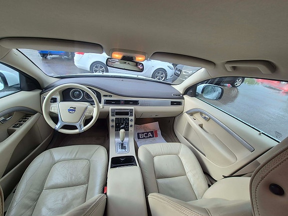 Volvo XC70 7 of 19