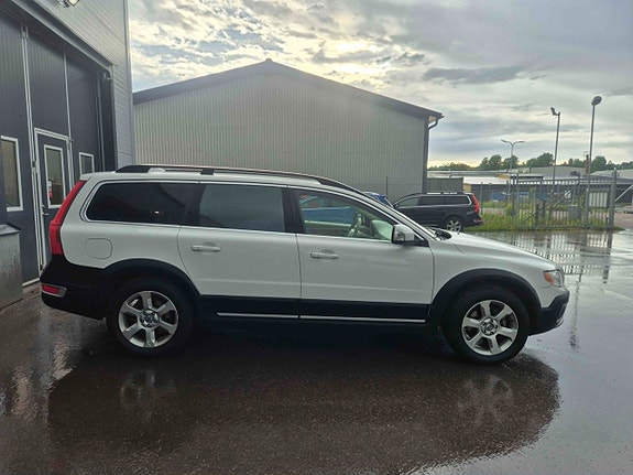 Volvo XC70 3 of 19
