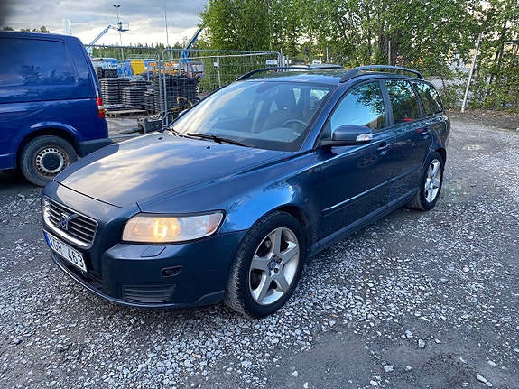 Volvo V50 7 of 9