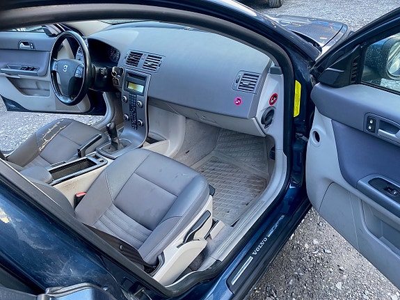 Volvo V50 6 of 9