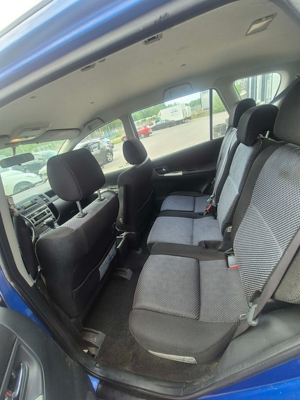 Toyota Corolla Verso 11 of 16