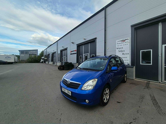 Toyota Corolla Verso 7 of 16