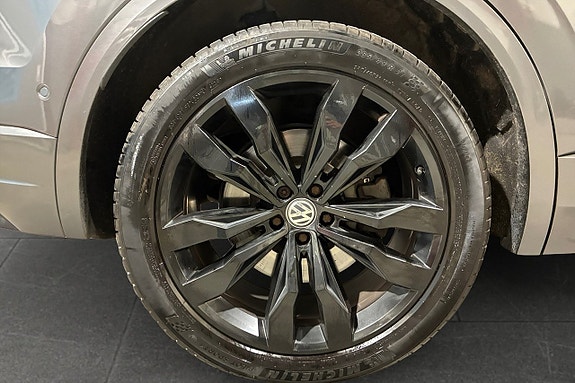 Volkswagen Touareg 16 of 17