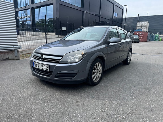 Opel Astra 2 of 5
