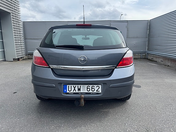 Opel Astra 3 of 5