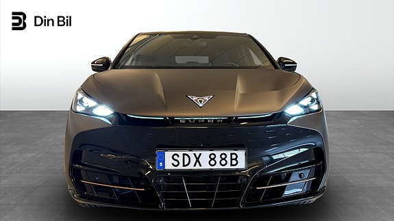 Cupra Tavascan 4 of 5
