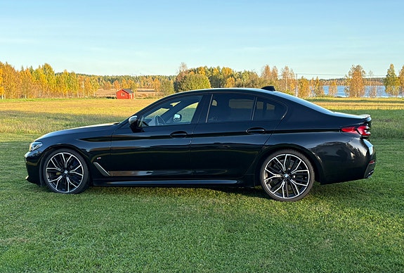 BMW M550i 5 of 5