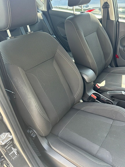 Ford Fiesta 10 of 11