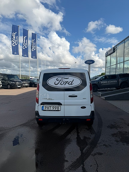 Ford Transit Connect 5 of 5