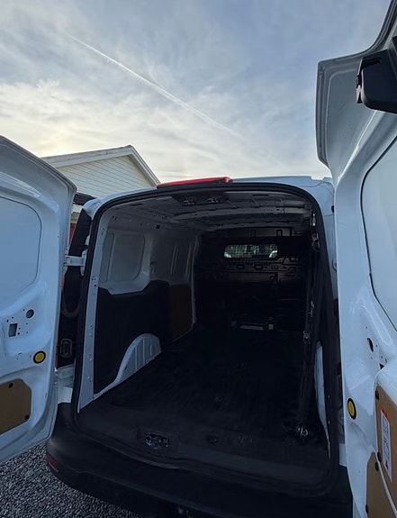 Ford Transit Connect 4 of 8