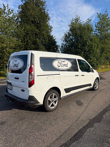 Ford Transit Connect 6 of 8