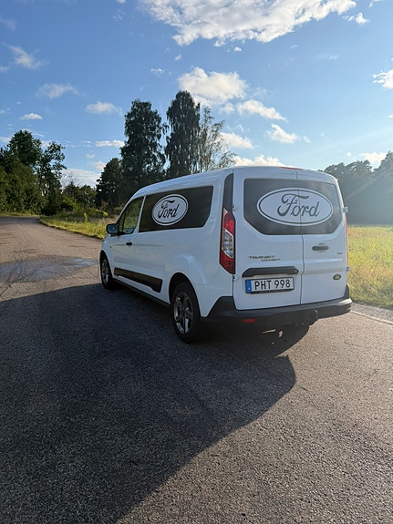 Ford Transit Connect 8 of 8