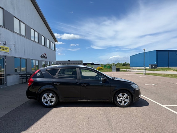 Kia Ceed 4 of 7