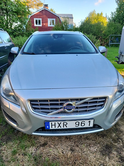 Volvo V60 4 of 5