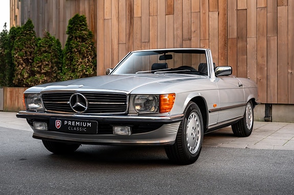 Mercedes-Benz 300 SL 4 of 5
