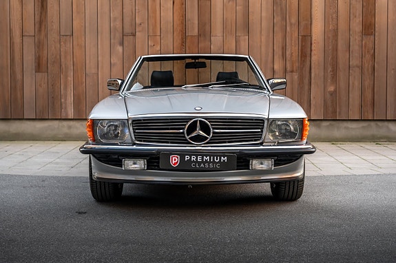 Mercedes-Benz 300 SL 3 of 5