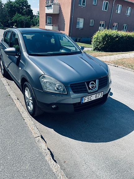 Nissan Qashqai 2 of 5