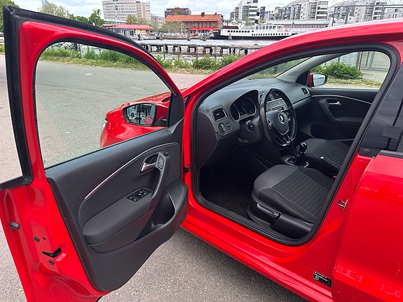 Volkswagen Polo 3 of 5