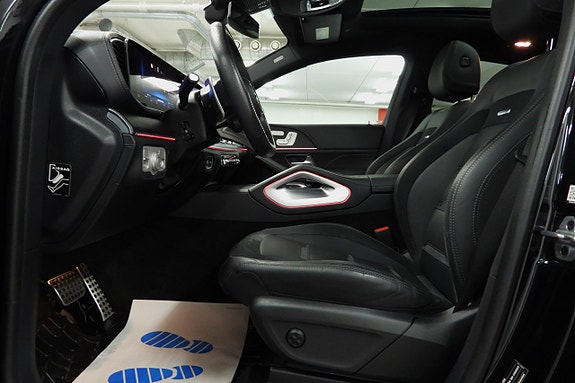 Mercedes-Benz GLE53 12 of 30