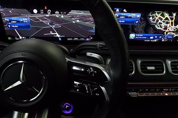 Mercedes-Benz GLE53 28 of 30