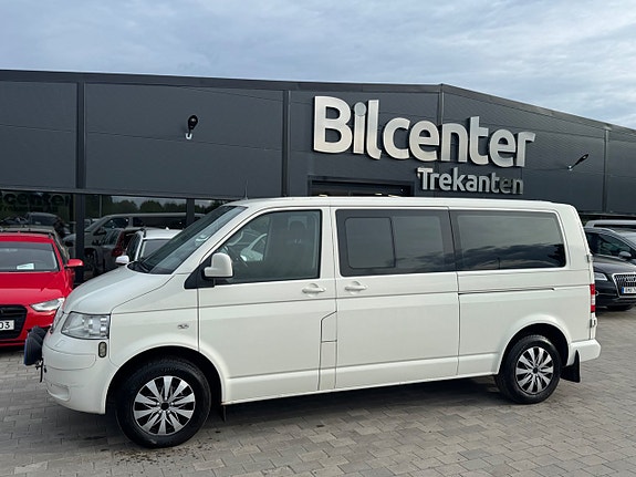 Volkswagen Caravelle 3 of 5