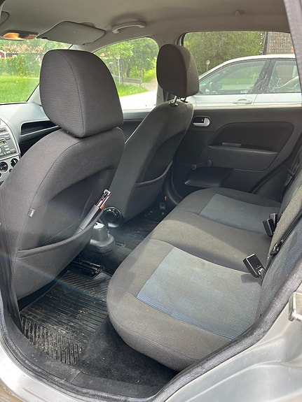 Ford Fiesta 7 of 8