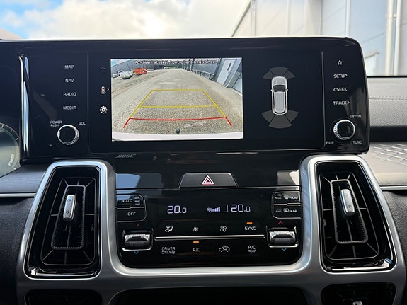Kia Sorento 9 of 19