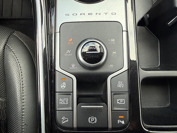 Kia Sorento 10 of 19