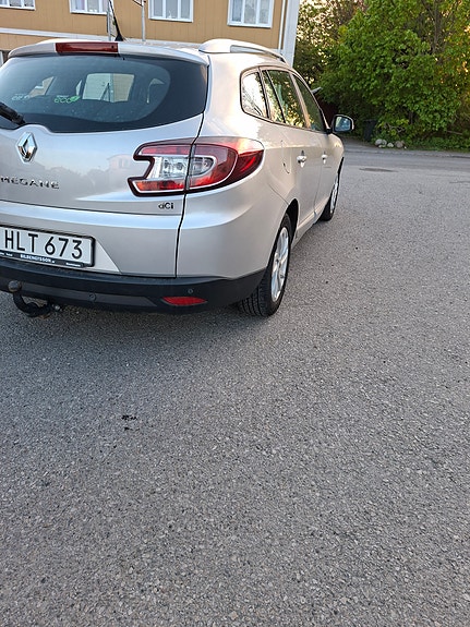 Renault Megane III 4 of 5