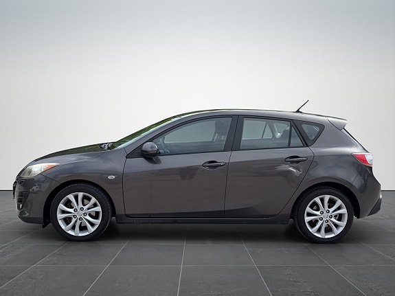Mazda 3 2 of 5