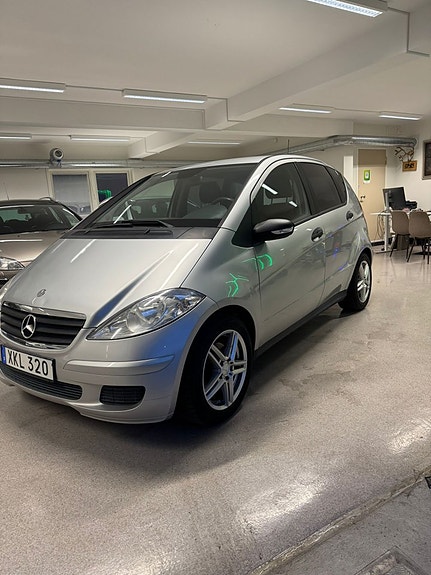 Mercedes-Benz A170 3 of 5