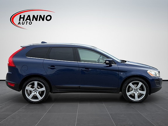 Volvo XC60 6 of 30