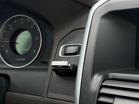 Volvo XC60 27 of 30