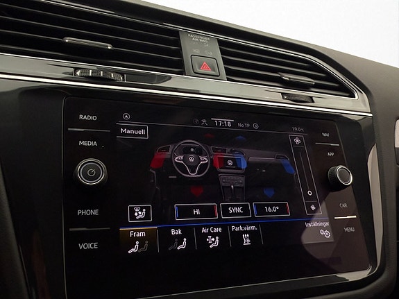 Volkswagen Tiguan 14 of 30