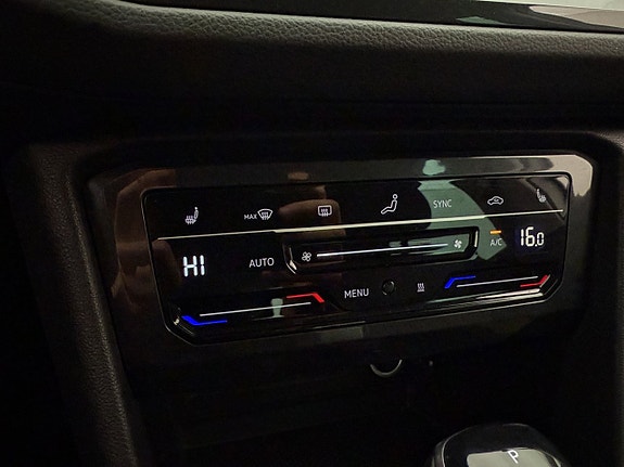 Volkswagen Tiguan 23 of 30