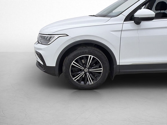 Volkswagen Tiguan 28 of 30